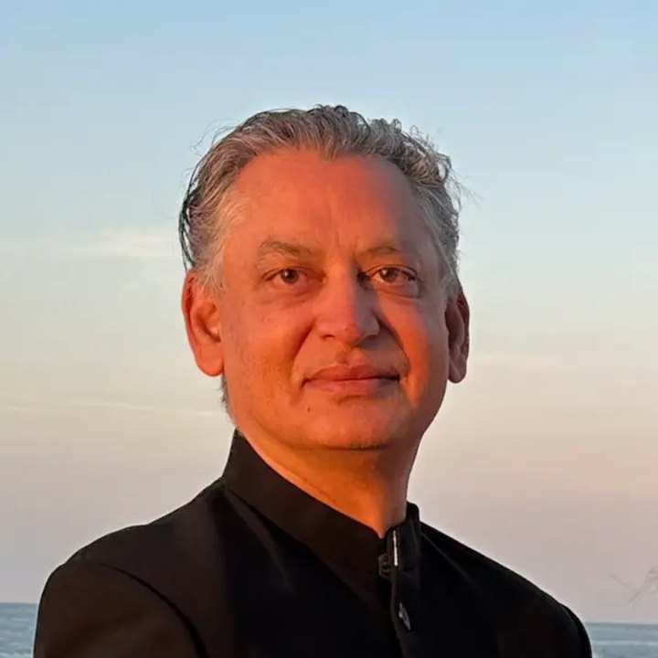 Ati Jain, licensed travel insurance agent